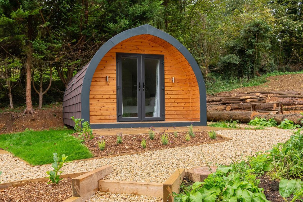 The Plough Inn Cabins Ramsden Exterior foto